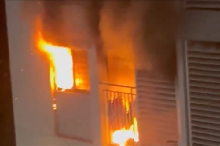 Ch&aacute;y căn hộ chung cư Ehome S ở TP . HCM l&agrave;m 3 mẹ con bị thương nghi&ecirc;m trọng - Ảnh 1.