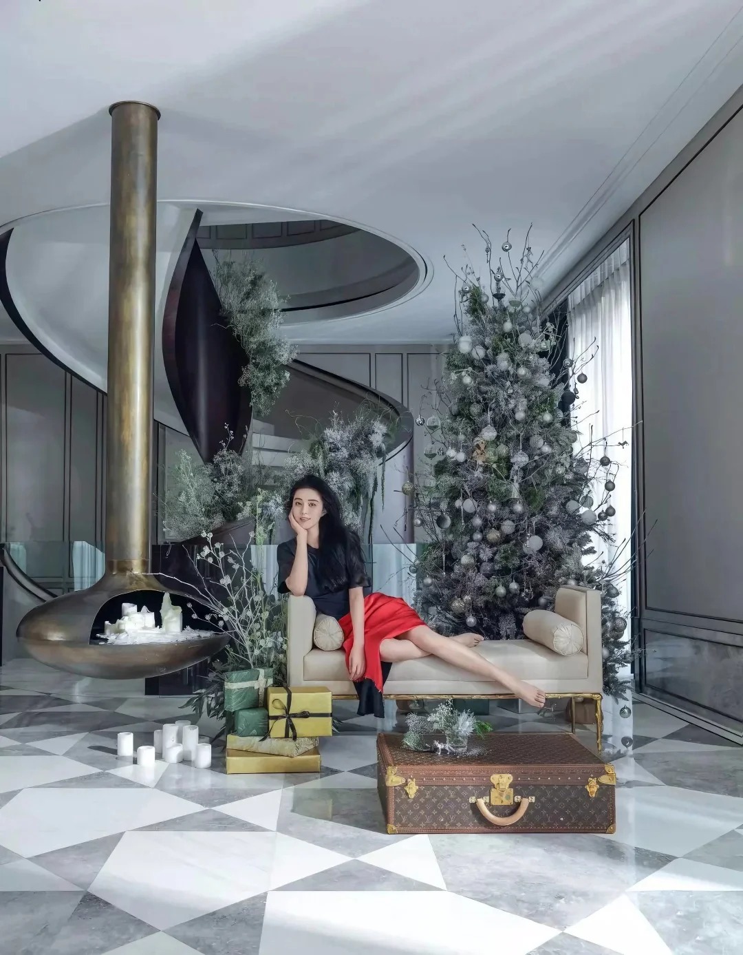 Soi căn hộ của Phạm Băng Băng: Kh&ocirc;ng d&aacute;t v&agrave;ng ph&ocirc; trương, sự 