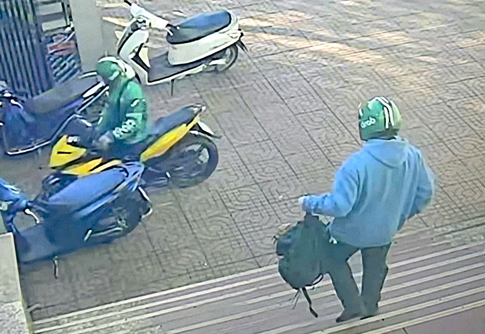 Vụ cướp ng&acirc;n h&agrave;ng ở Gia Lai: Thưởng n&oacute;ng cho th&ocirc;ng tin gi&aacute; trị từ người d&acirc;n - Ảnh 2.