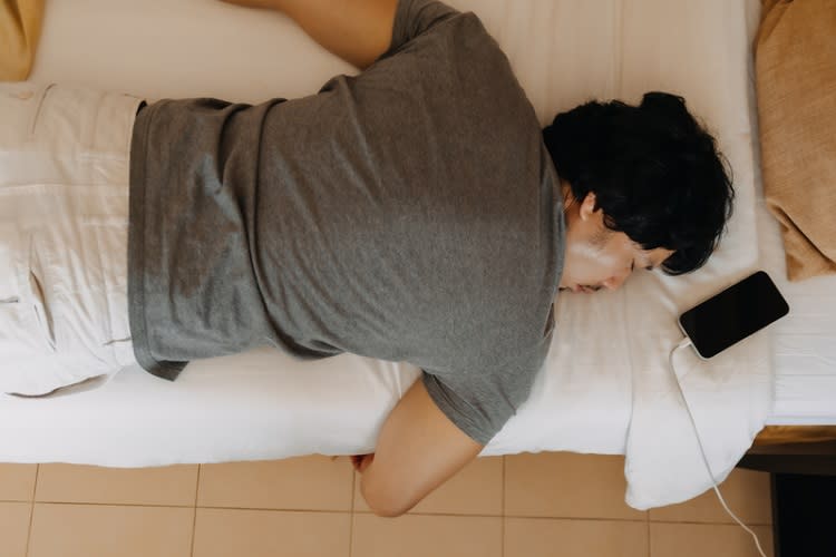 Sau tuổi 40, vì sao nhiều nam giới bỗng nhiên hay mệt mỏi, dễ cáu gắt? Biết lý do nhiều anh còn cảm thấy ngại- Ảnh 2. Sau tuổi 40, vì sao nhiều nam giới bỗng nhiên hay mệt mỏi, dễ cáu gắt? Biết lý do nhiều anh còn cảm thấy ngại- Ảnh 2.