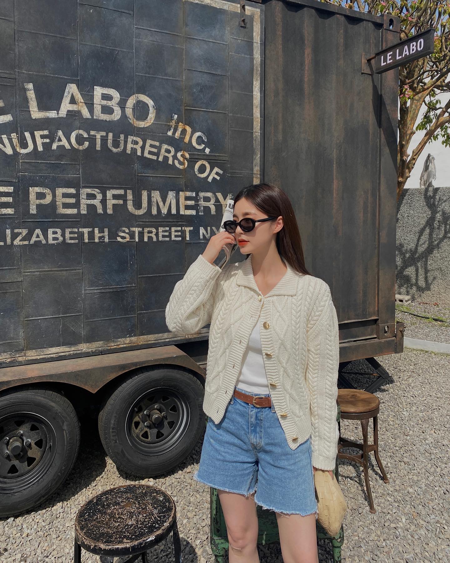 Cách mặc đồ màu trắng để sành điệu hơn trong năm 2026 - Ảnh 1. Cách mặc đồ màu trắng để sành điệu hơn trong năm 2026 - Ảnh 1.