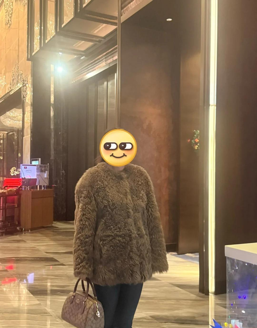 Dọn nửa tủ quần áo mới ngộ ra: 8 kiểu đồ “nhìn thì mê” nhưng mặc cực khó - mua về chỉ tổ phí tiền - Ảnh 10.