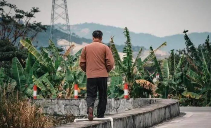 Năm xưa về quê xây nhà là niềm hãnh diện, khi 58 tuổi, đến lúc dưỡng già mới thấm thía hối hận- Ảnh 4.