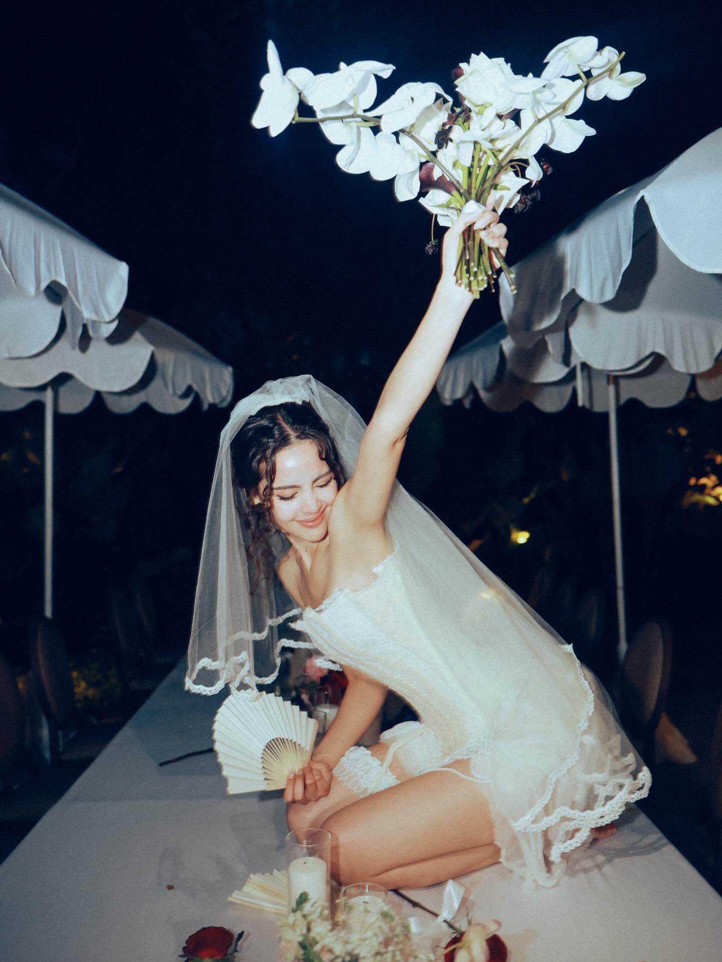 Tiệc độc th&acirc;n viral của 