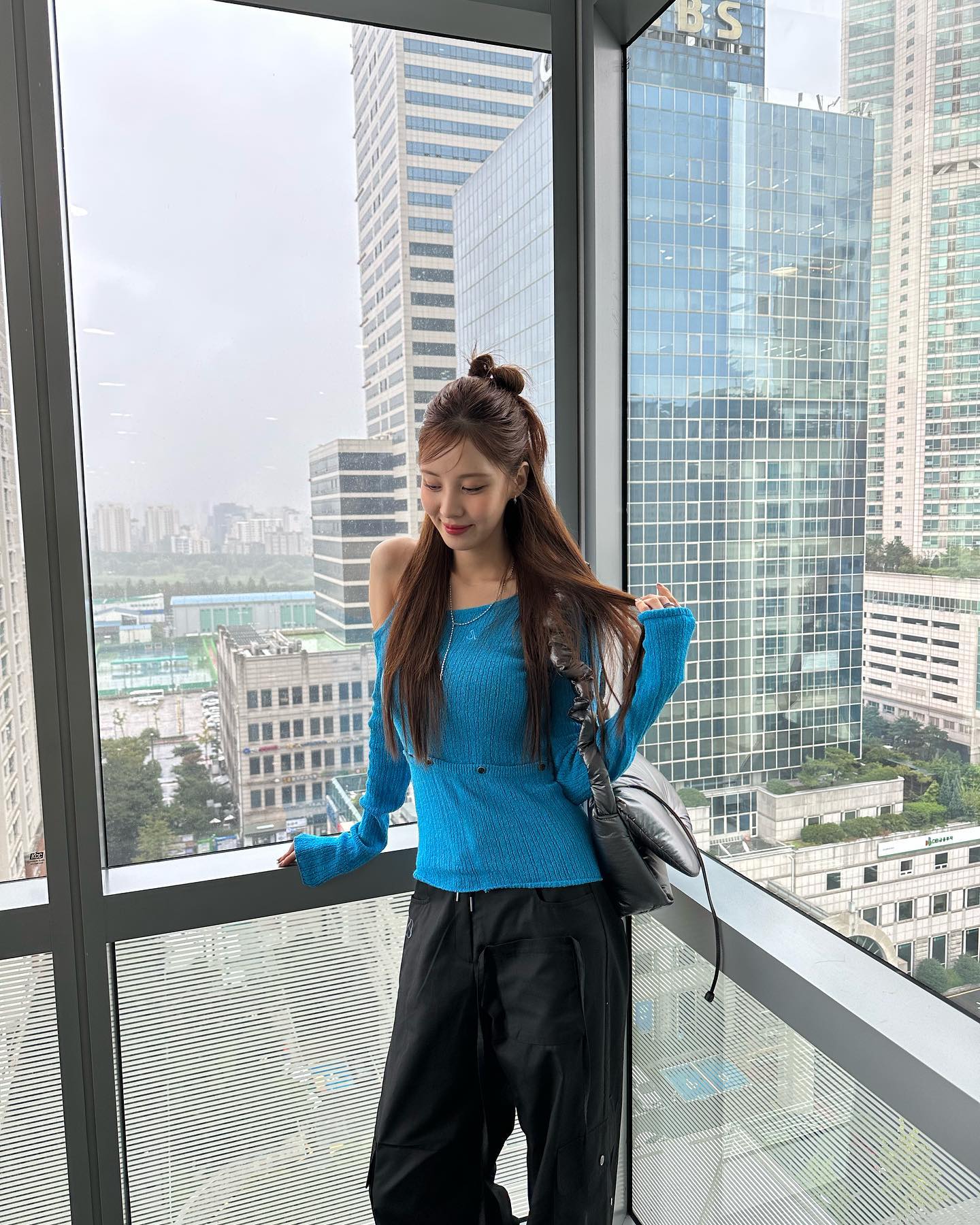 Phong cách Seohyun: Bí quyết diện đồ trẻ trung và thanh lịch của nàng gái ngoan U40 - Ảnh 1. Phong cách Seohyun: Bí quyết diện đồ trẻ trung và thanh lịch của nàng gái ngoan U40 - Ảnh 1.