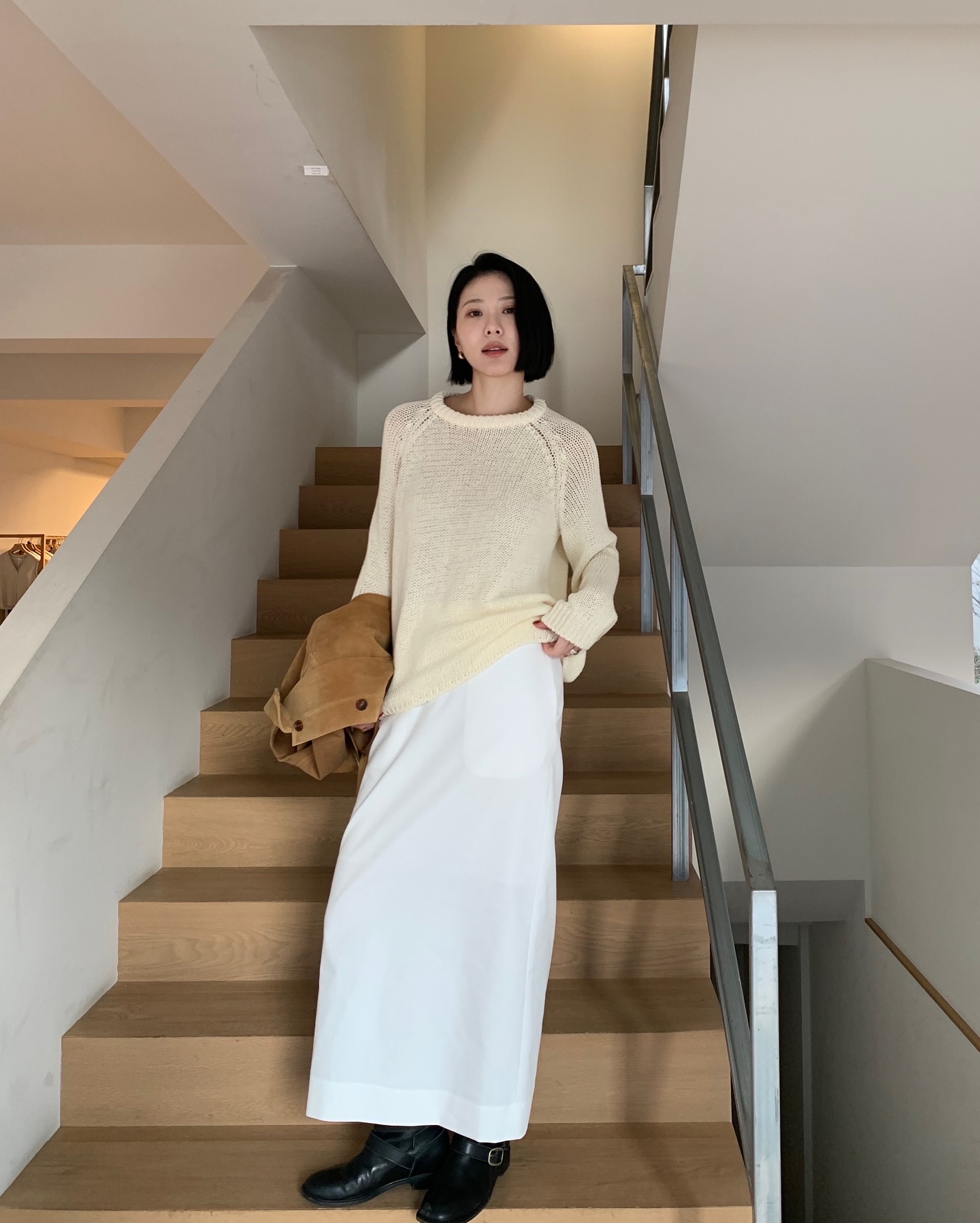 Sắm áo blouse mỏng nhẹ cho mùa hè 2026 vừa đẹp vừa thỏai mái - Ảnh 10. Sắm áo blouse mỏng nhẹ cho mùa hè 2026 vừa đẹp vừa thỏai mái - Ảnh 10.