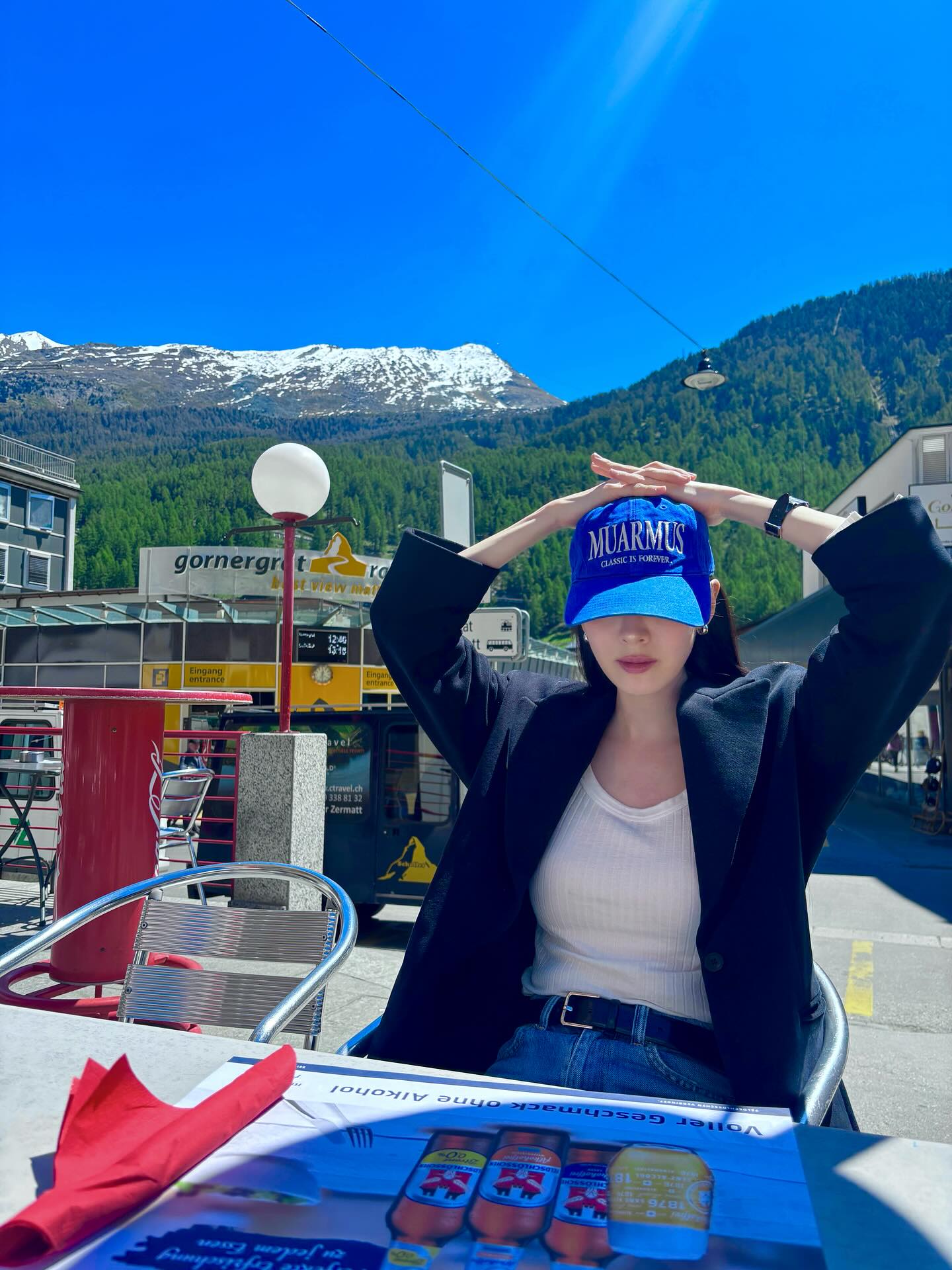 Phong cách Seohyun: Bí quyết diện đồ trẻ trung và thanh lịch của nàng gái ngoan U40 - Ảnh 4. Phong cách Seohyun: Bí quyết diện đồ trẻ trung và thanh lịch của nàng gái ngoan U40 - Ảnh 4.