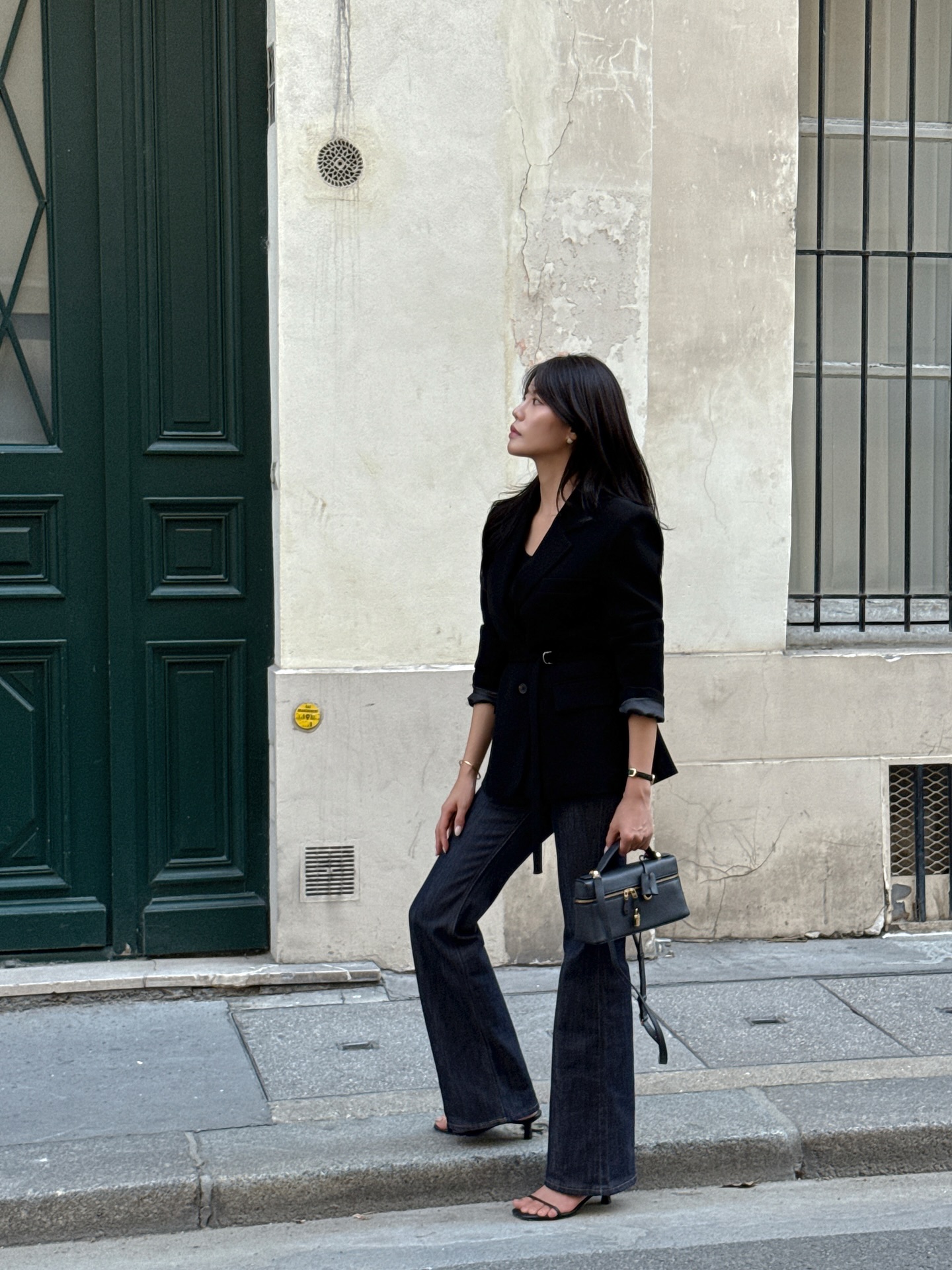 Mọi chị em nên chọn giày tối giản: 4 Kiểu cơ bản cho năm 2026 - Ảnh 5. Mọi chị em nên chọn giày tối giản: 4 Kiểu cơ bản cho năm 2026 - Ảnh 5.