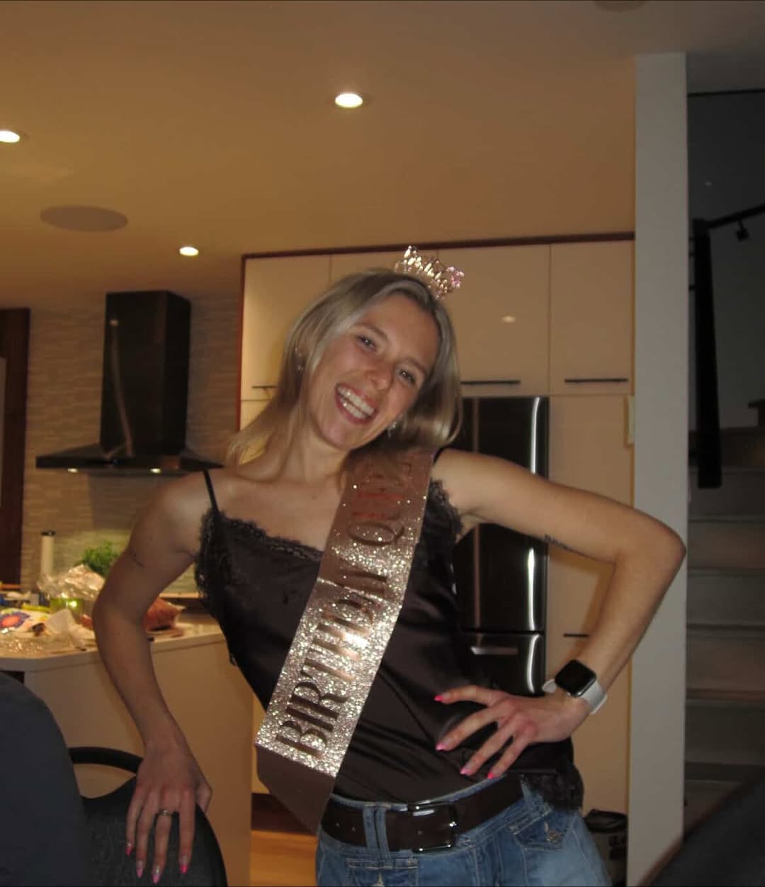 Từ bộ xương kh&ocirc; trở n&ecirc;n tr&agrave;n đầy sức sống: H&agrave;nh tr&igrave;nh chữa l&agrave;nh của c&ocirc; g&aacute;i từng bị c&acirc;n nặng kiểm so&aacute;t cả cuộc đời- Ảnh 14.