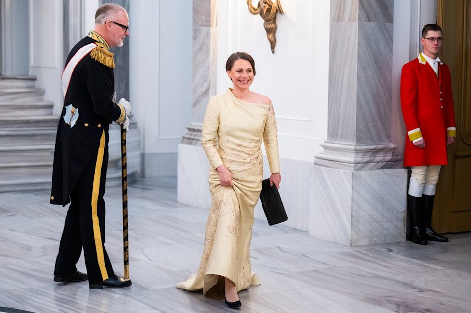 Vương hậu Mary khởi đầu 2026: Diện lại vương miện chế từ thắt lưng cổ, thần thái tuổi 53 khiến ai cũng phải xuýt xoa- Ảnh 8. Vương hậu Mary khởi đầu 2026: Diện lại vương miện chế từ thắt lưng cổ, thần thái tuổi 53 khiến ai cũng phải xuýt xoa- Ảnh 8.