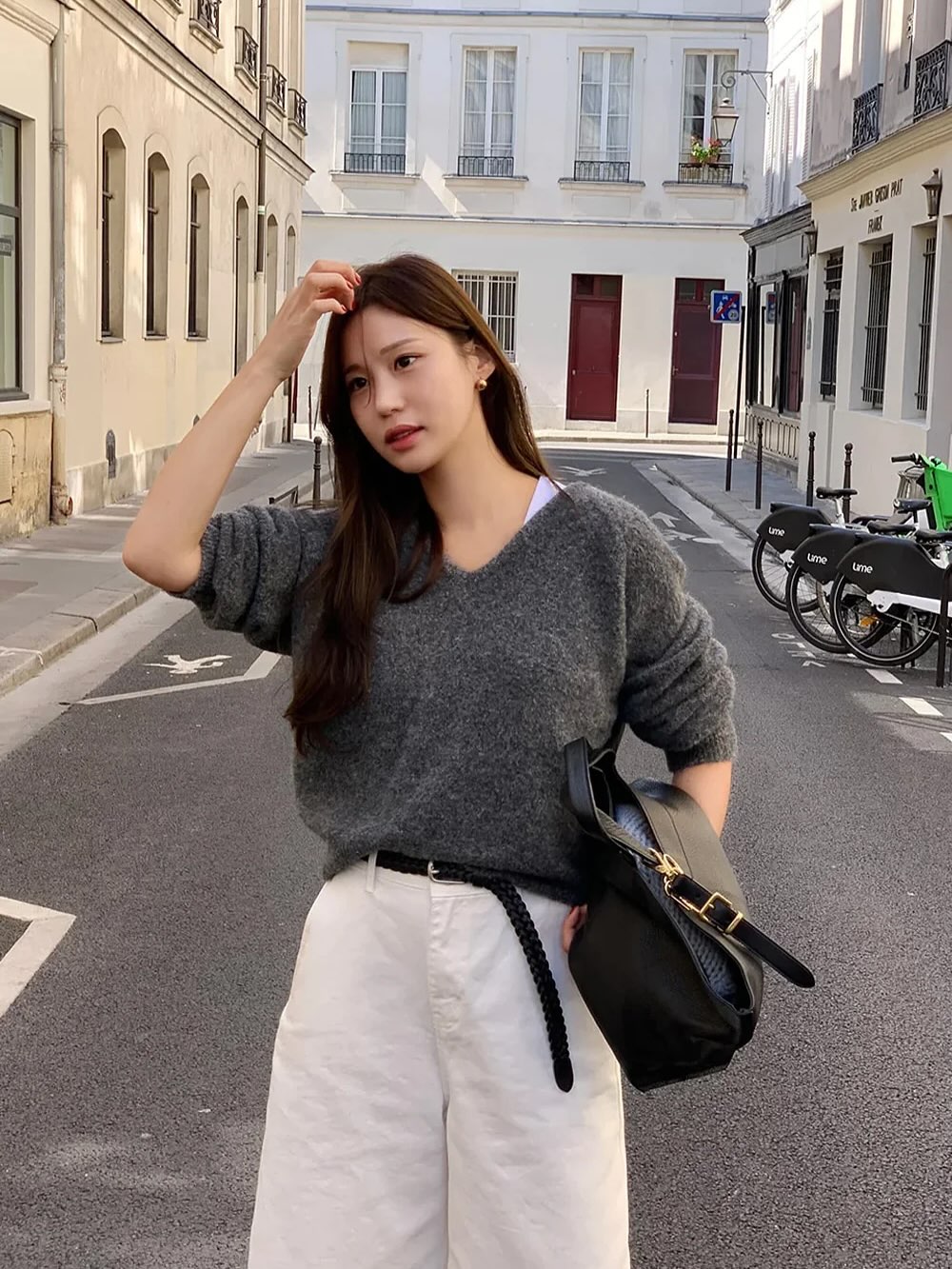 5 Mẫu áo dài tay sành điệu dễ phối đồ , tôn dáng và thời thượng - Ảnh 8. 5 Mẫu áo dài tay sành điệu dễ phối đồ , tôn dáng và thời thượng - Ảnh 8.