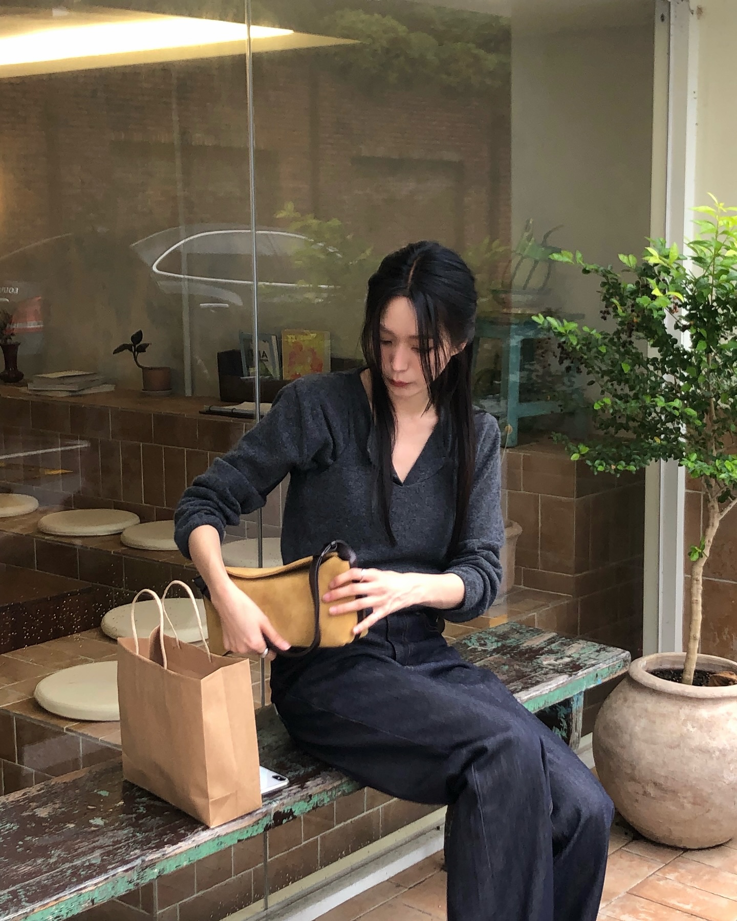 5 Mẫu áo dài tay sành điệu dễ phối đồ , tôn dáng và thời thượng - Ảnh 6. 5 Mẫu áo dài tay sành điệu dễ phối đồ , tôn dáng và thời thượng - Ảnh 6.