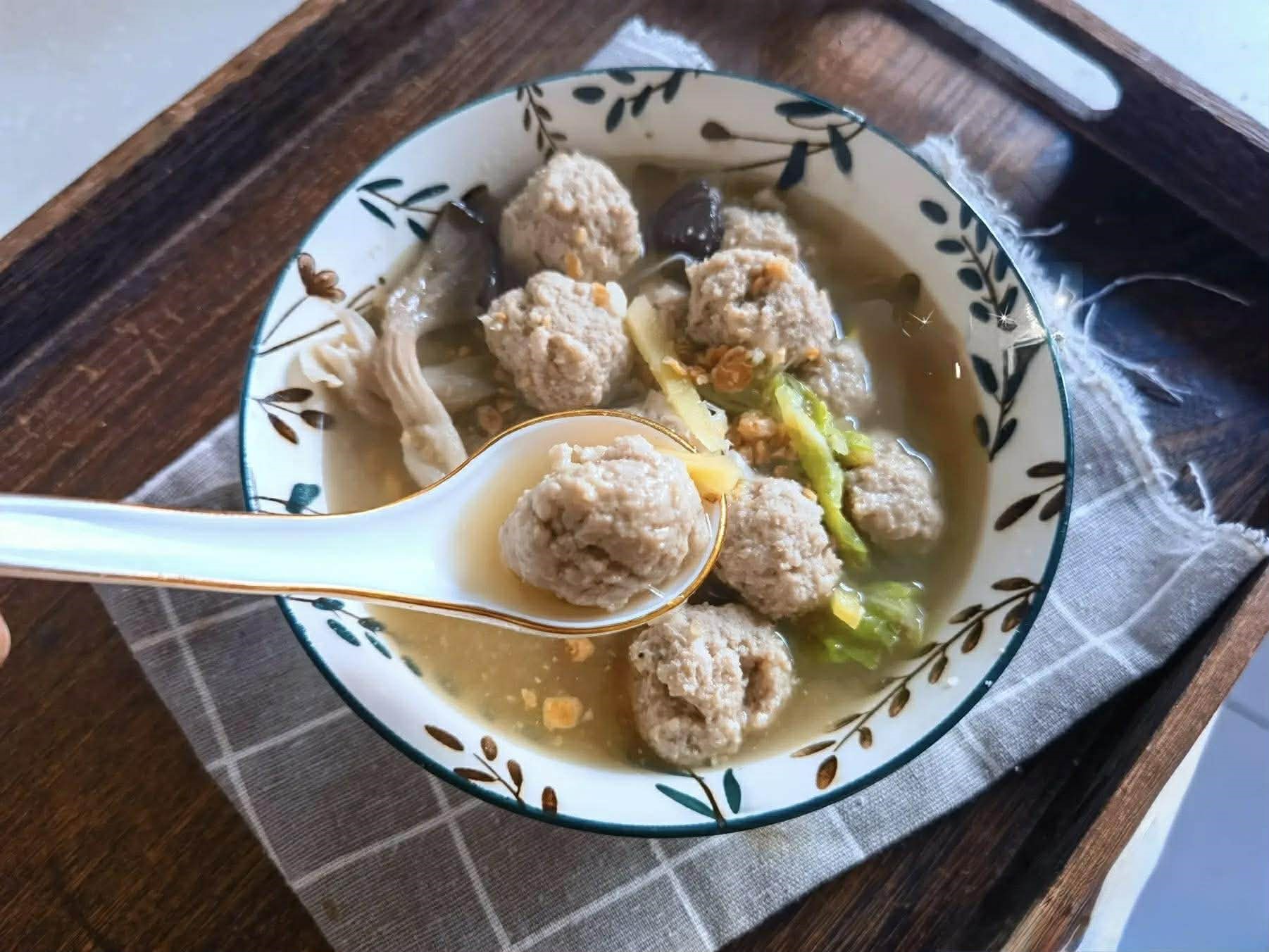 Mẹ t&ocirc;i thường nấu m&oacute;n n&agrave;y cho cả nh&agrave; ăn khi trời lạnh, thơm 