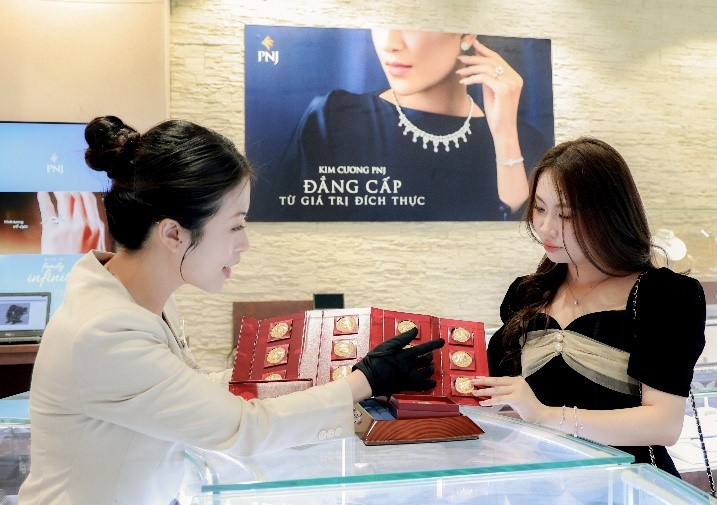 Xu hướng mua v&agrave;ng Tết B&iacute;nh Ngọ kh&aacute;c g&igrave; những năm trước?  - Ảnh 2.