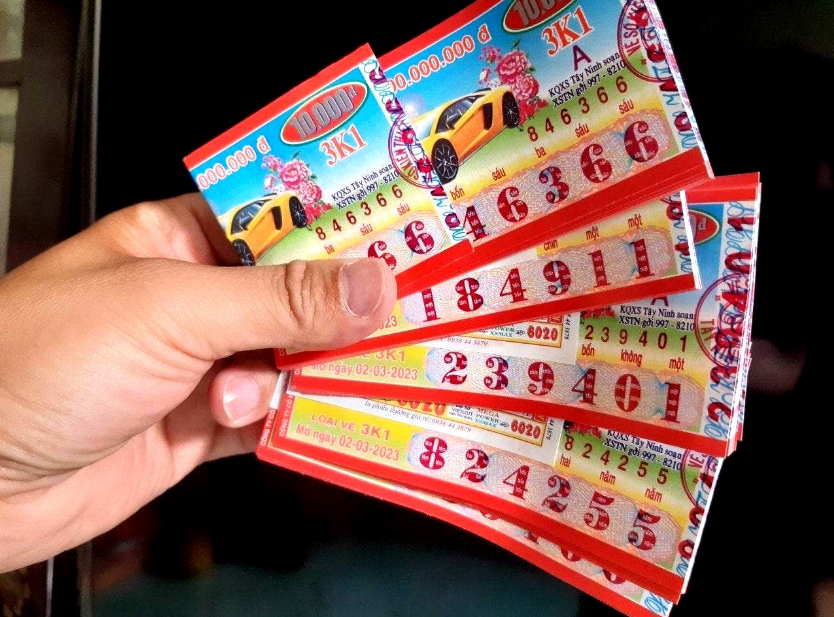 Từ tấm v&eacute; tr&uacute;ng số độc đắc đến c&aacute;i kết nghiệt ng&atilde; của người đ&agrave;n &ocirc;ng v&ugrave;ng biển - Ảnh 2.