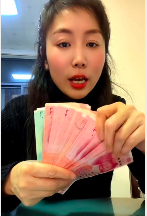 Con xin 40k tiền ti&ecirc;u vặt, mẹ buột miệng hứa cho vui, v&agrave;i ng&agrave;y sau đối mặt với 