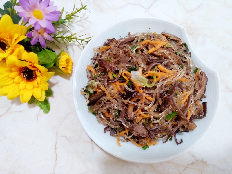 Món miến xào làm theo công thức này cực ngon, cả nhà ai cũng mê!- Ảnh 7. Món miến xào làm theo công thức này cực ngon, cả nhà ai cũng mê!- Ảnh 7.