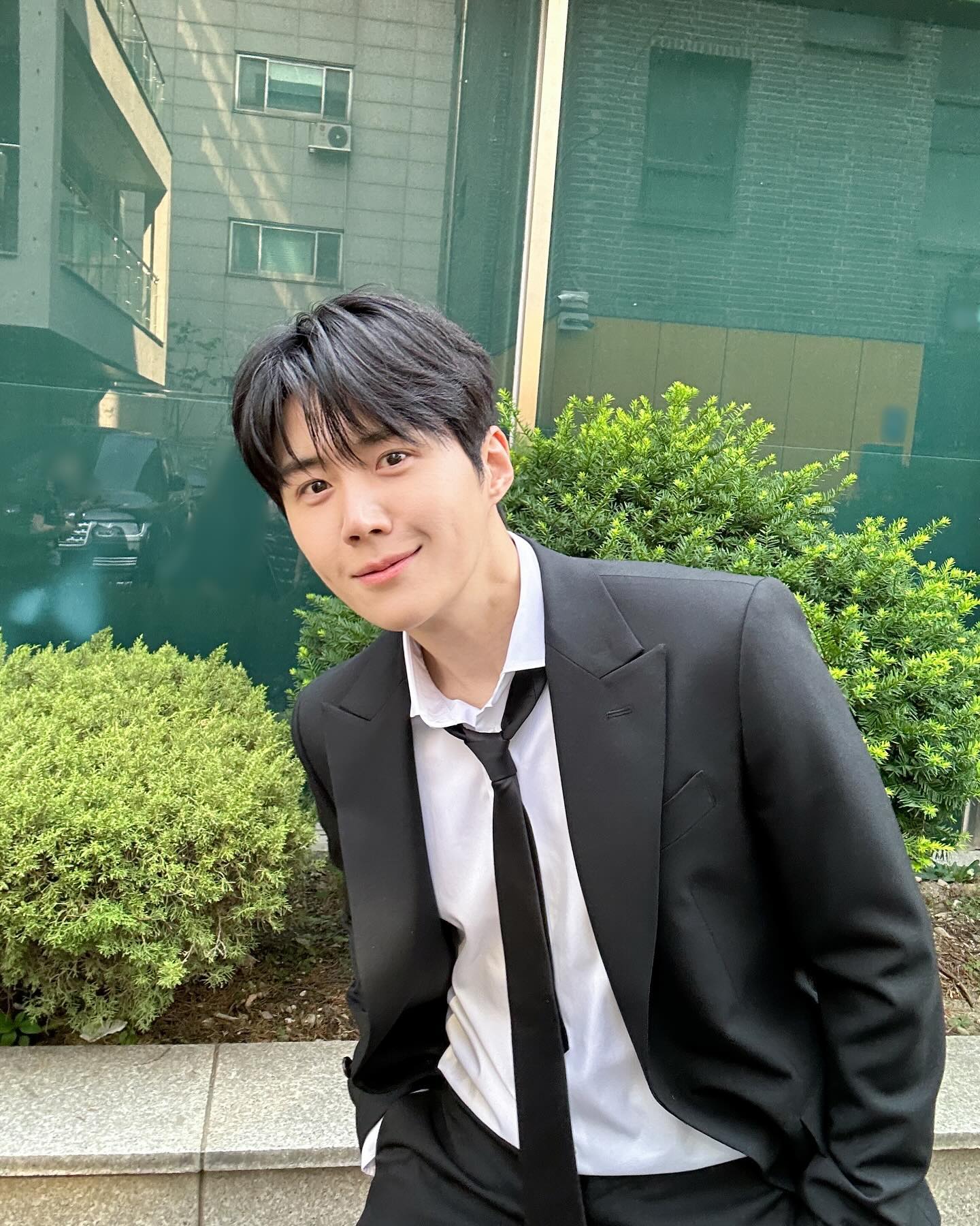 Chiếc má lúm viral khắp cõi mạng của Kim Seon Ho không phải tự nhiên mà có- Ảnh 1. Chiếc má lúm viral khắp cõi mạng của Kim Seon Ho không phải tự nhiên mà có- Ảnh 1.