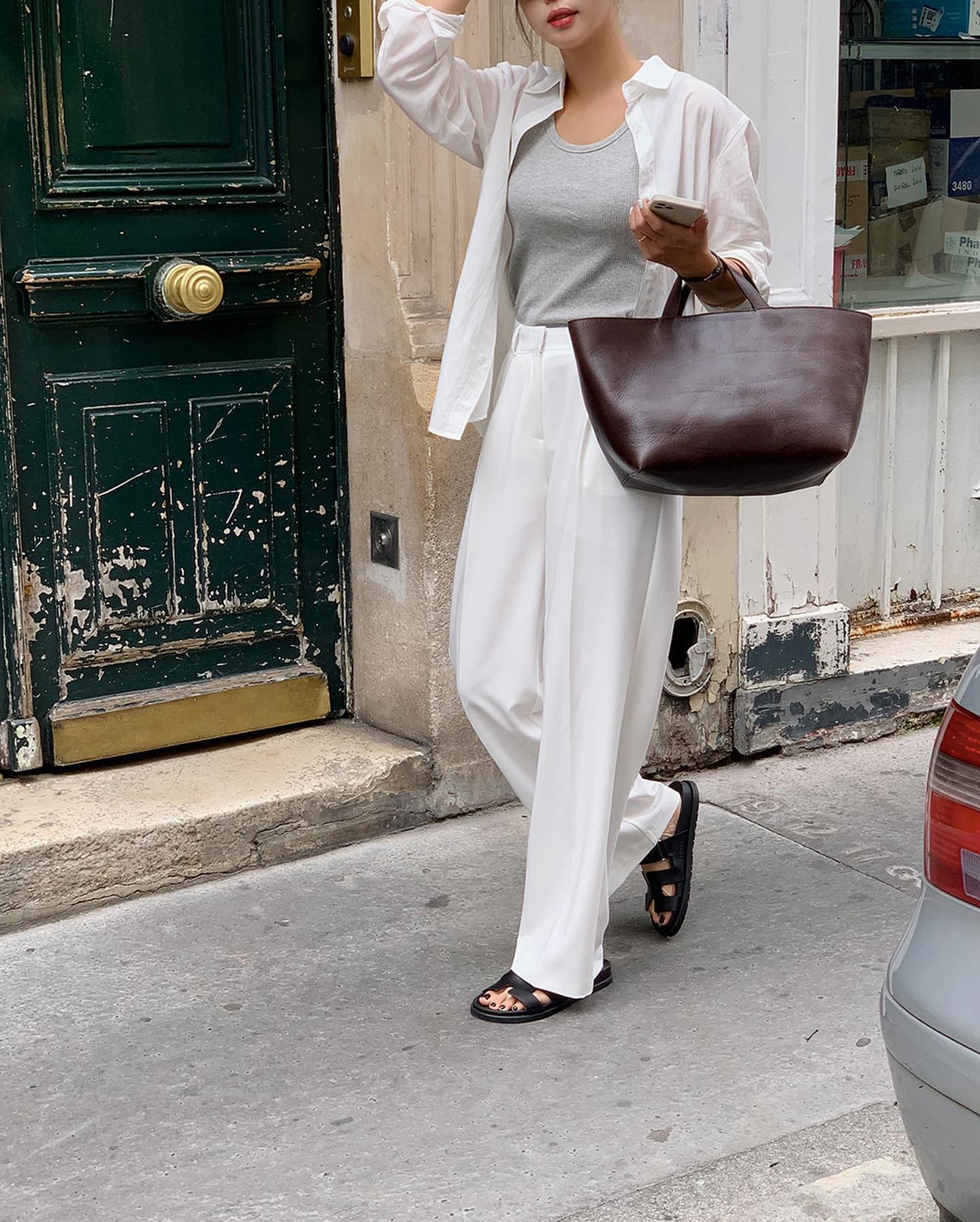 Thời trang hack tuổi 2026: 4 Item giúp bạn trẻ trung và hiện đại hơn - Ảnh 9. Thời trang hack tuổi 2026: 4 Item giúp bạn trẻ trung và hiện đại hơn - Ảnh 9.