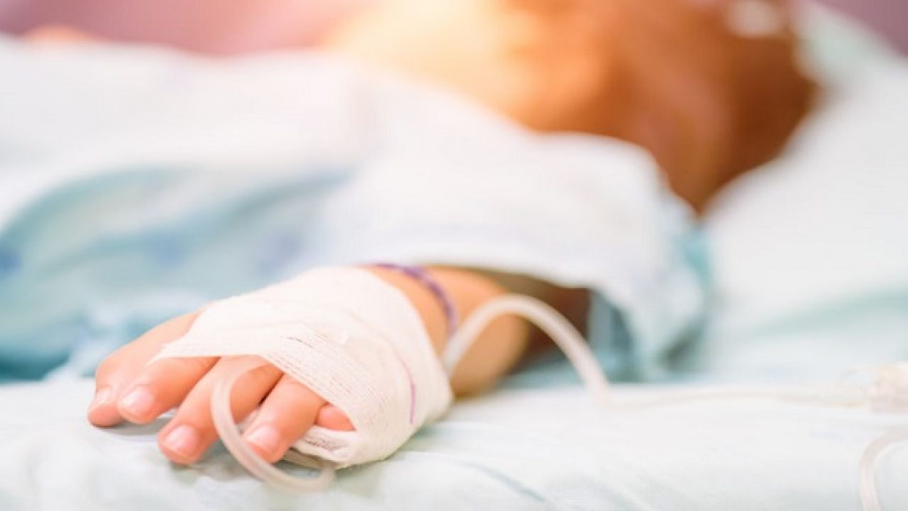 Bé gái 13 tuổi được chẩn đoán mắc ung thư dạ dày giai đoạn cuối, bác sĩ lắc đầu: Tất cả là từ 11 thứ nhả ra từ miệng người bố - Ảnh 2.