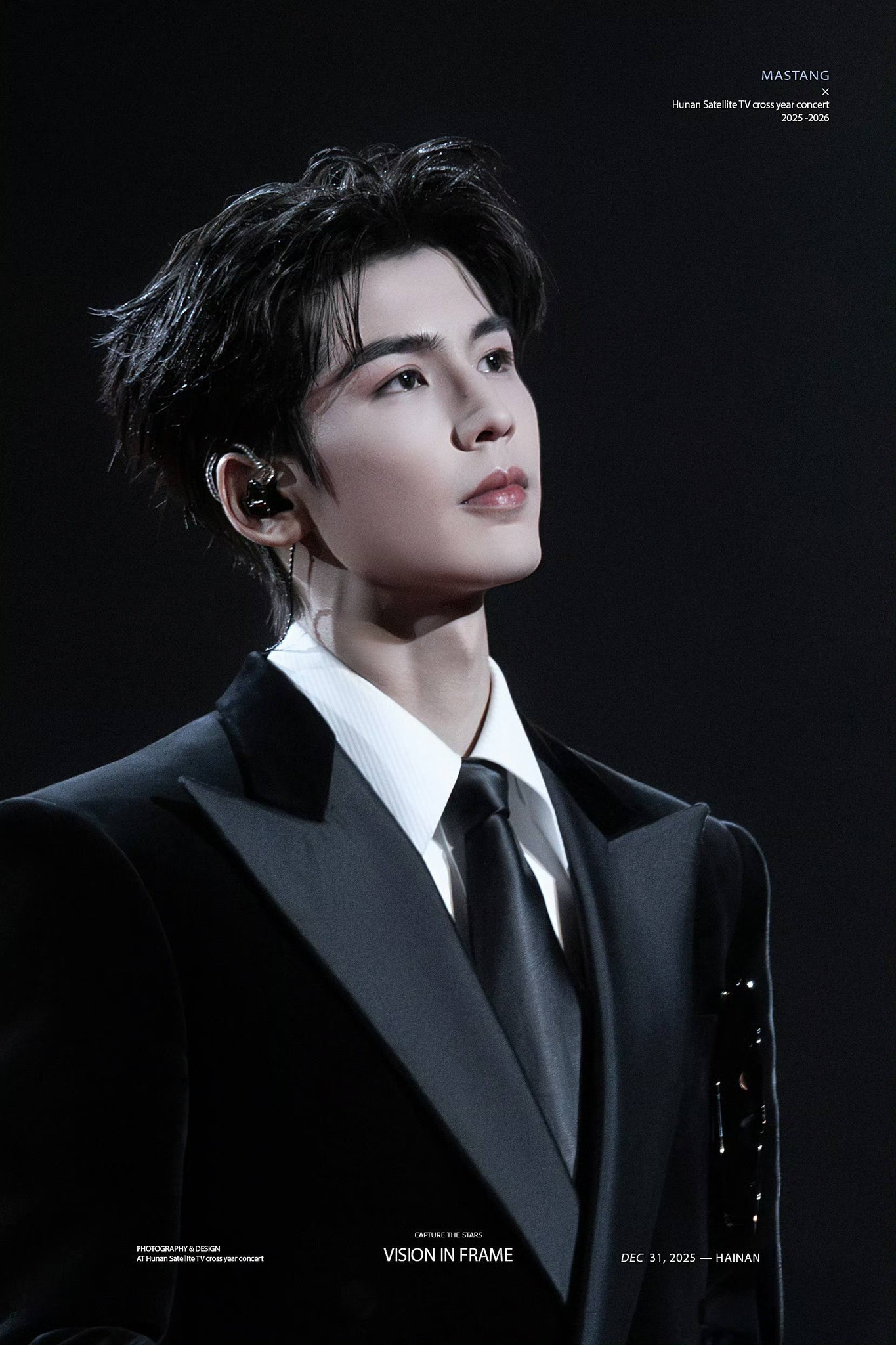 Trương Lăng H&aacute;ch v&agrave; hậu trường đầy bất ngờ trong đ&ecirc;m giao thừa 2026 - Ảnh 6.