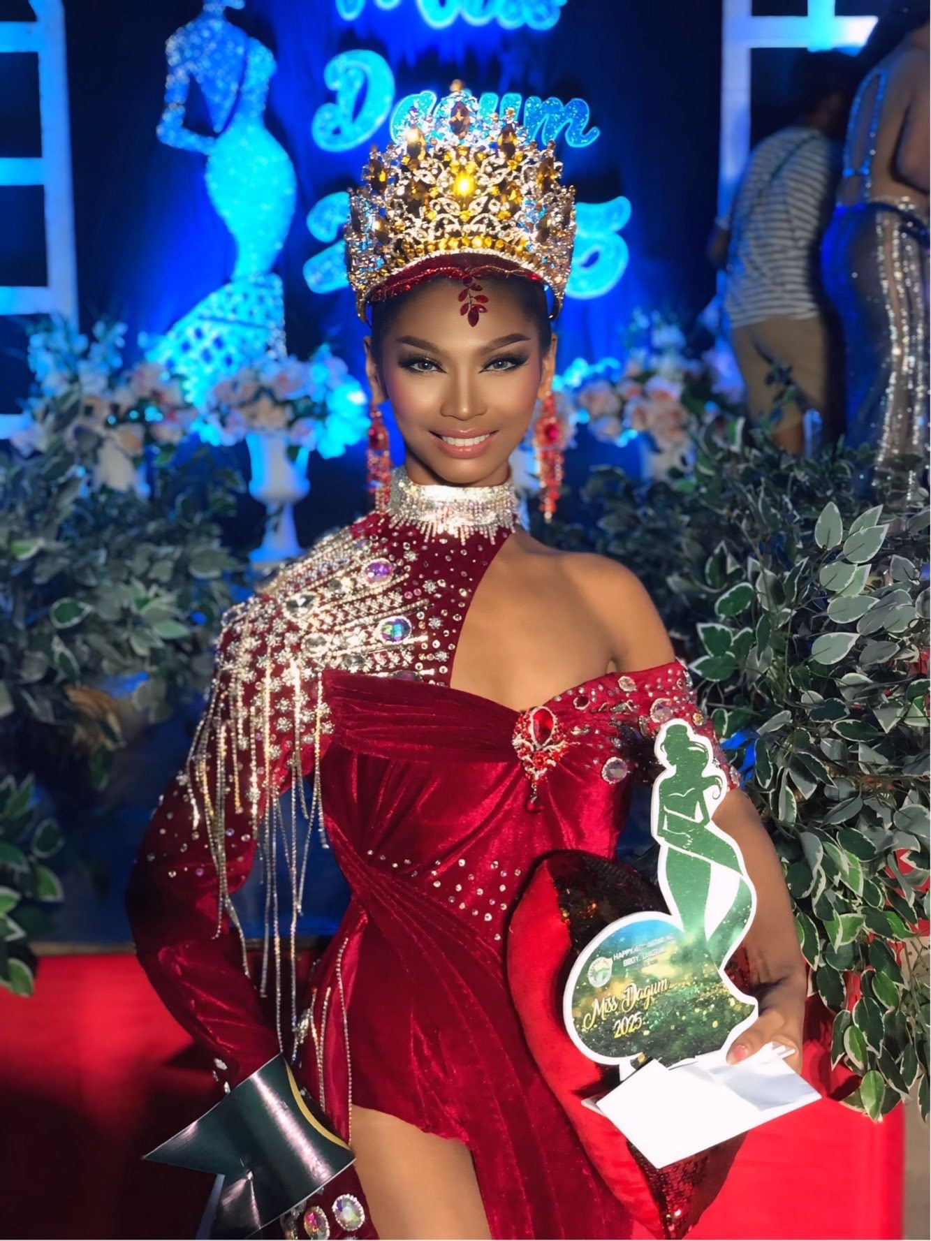 Hậu trường thi sắc đẹp của Diana Rose Castillon Gasque tại hơn 60 cuộc thi năm 2025 - Ảnh 3.