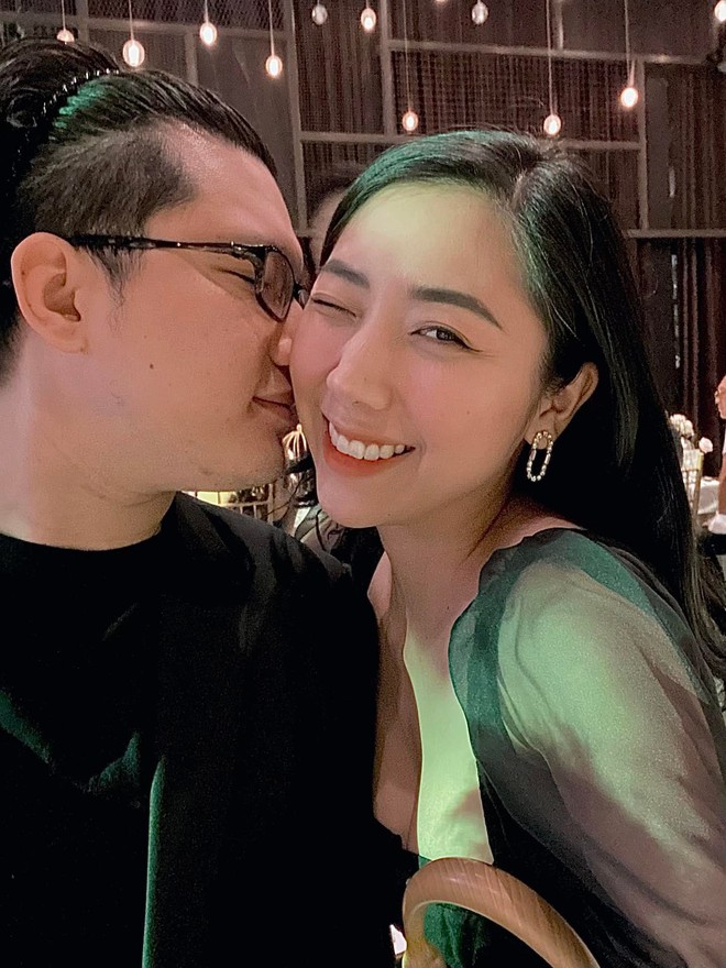 Huỳnh Mi em g&aacute;i Trấn Th&agrave;nh sống k&iacute;n tiếng v&agrave; hạnh ph&uacute;c b&ecirc;n chồng v&agrave; hai con - Ảnh 2.