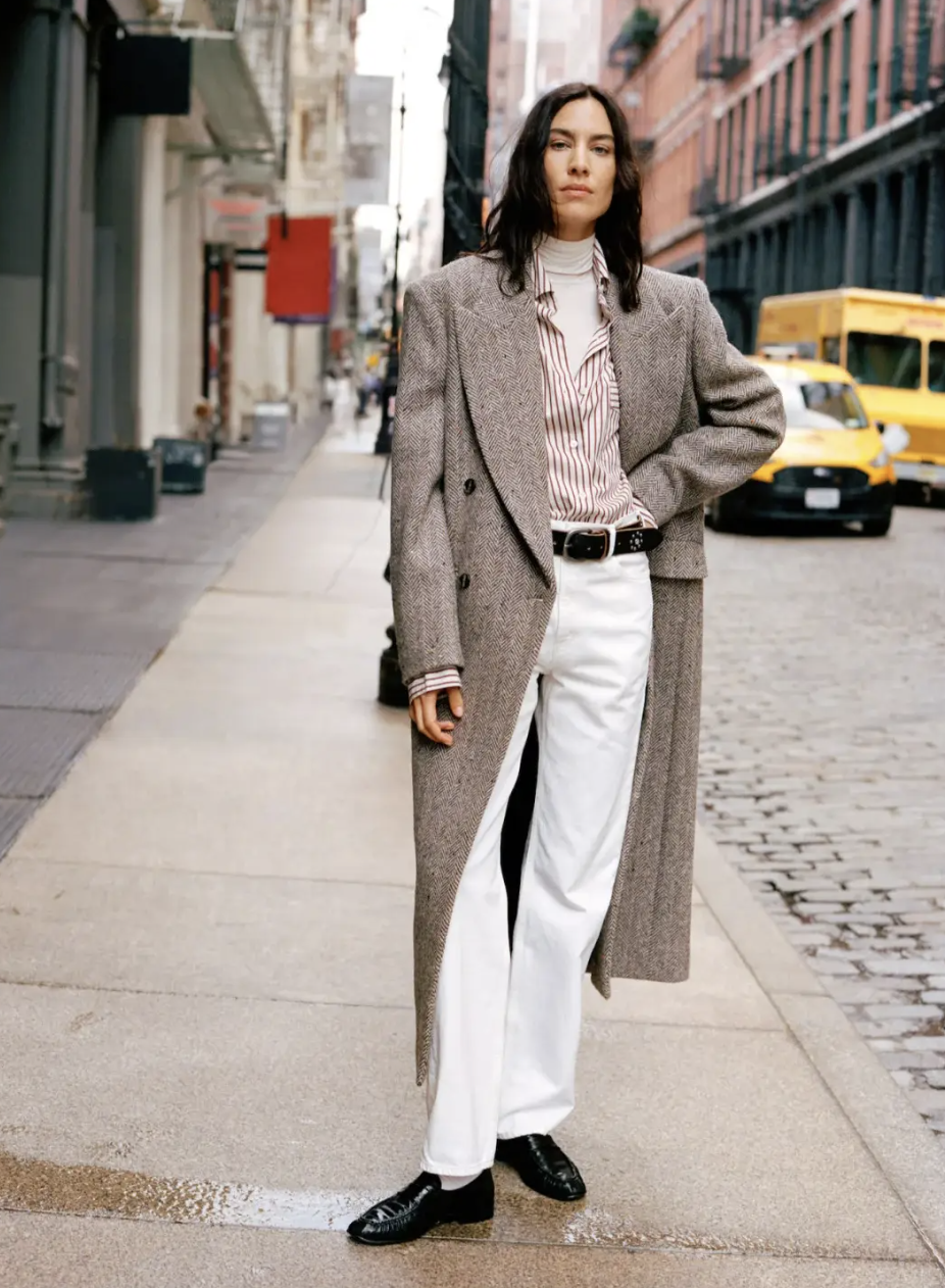 C&ocirc;ng thức d&agrave;i + d&agrave;i cho street style 2026: Sang trọng bất ngờ từ sự thỏai m&aacute;i - Ảnh 19.