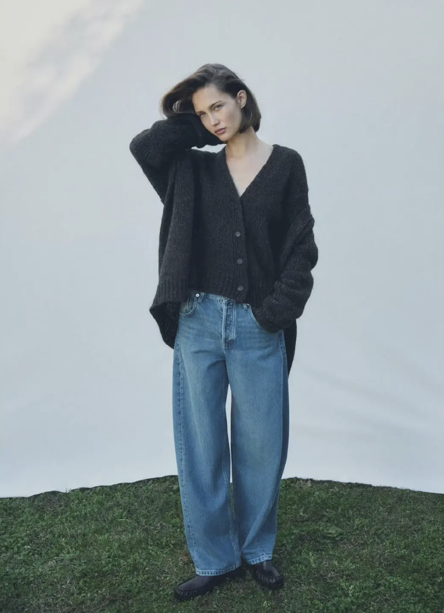 C&ocirc;ng thức d&agrave;i + d&agrave;i cho street style 2026: Sang trọng bất ngờ từ sự thỏai m&aacute;i - Ảnh 20.