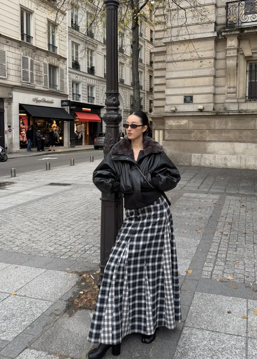 C&ocirc;ng thức d&agrave;i + d&agrave;i cho street style 2026: Sang trọng bất ngờ từ sự thỏai m&aacute;i - Ảnh 22.