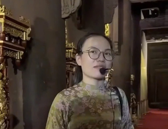 Trần t&igrave;nh của hướng dẫn vi&ecirc;n n&oacute;i về 