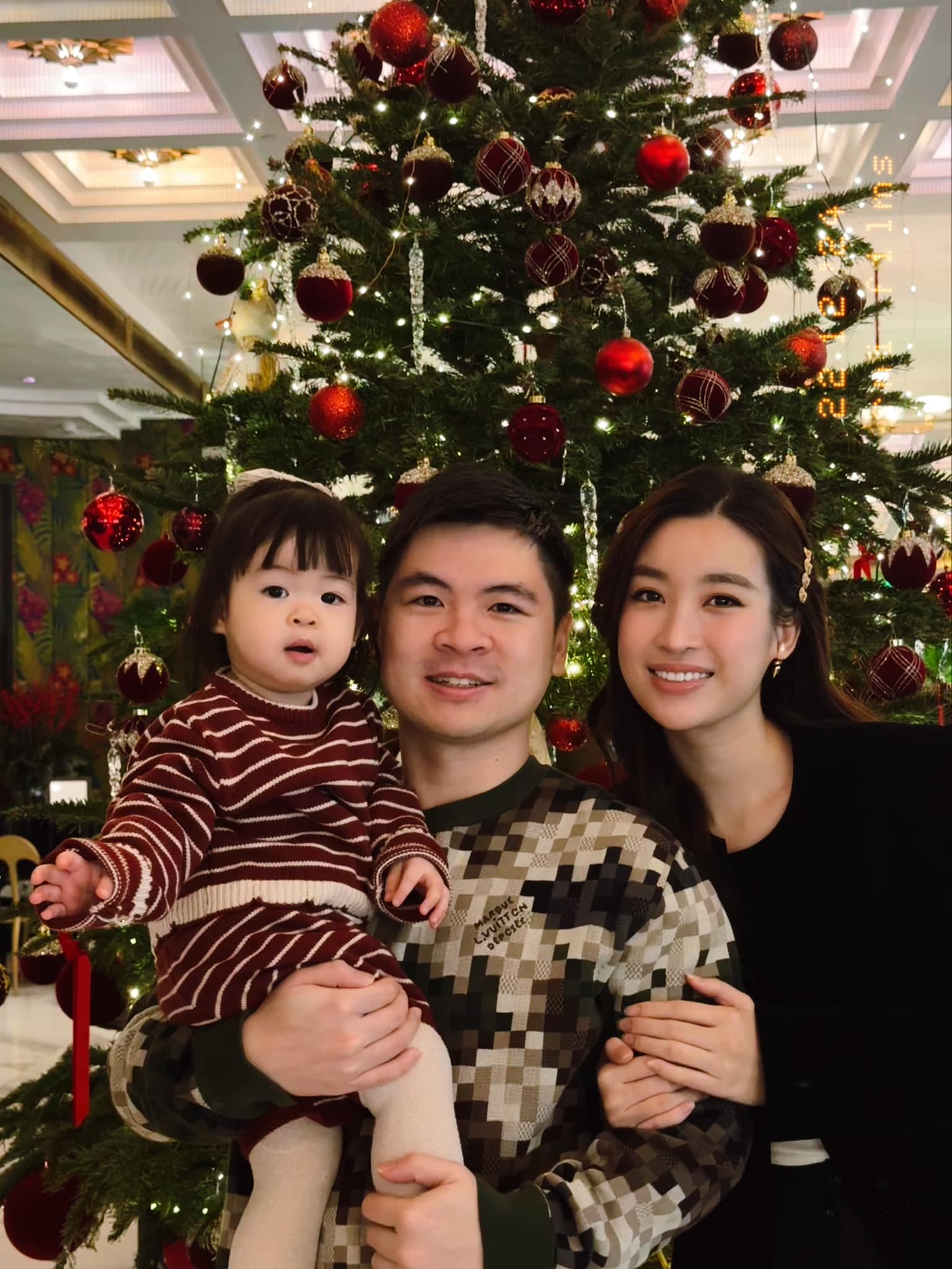 Đặc quyền của con gái Hoa hậu Đỗ Mỹ Linh trong lòng công chúng - Ảnh 4. Đặc quyền của con gái Hoa hậu Đỗ Mỹ Linh trong lòng công chúng - Ảnh 4.