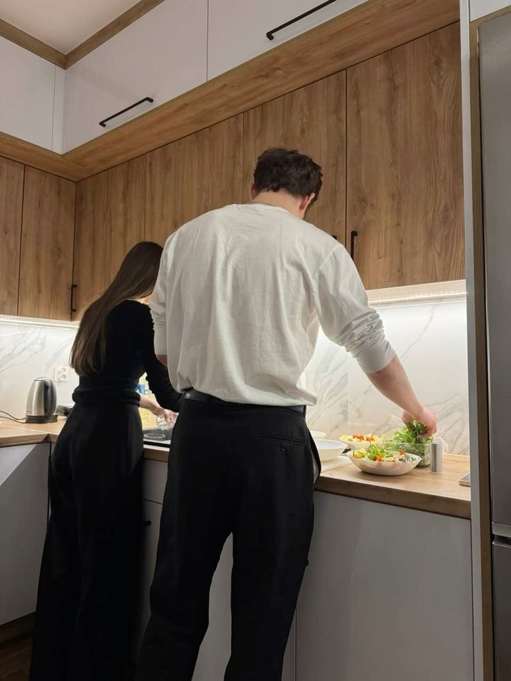 T&ocirc;i cứ nghĩ m&igrave;nh l&agrave; trụ cột, cho đến khi nh&igrave;n thấy t&agrave;i khoản khổng lồ mang t&ecirc;n vợ- Ảnh 1.