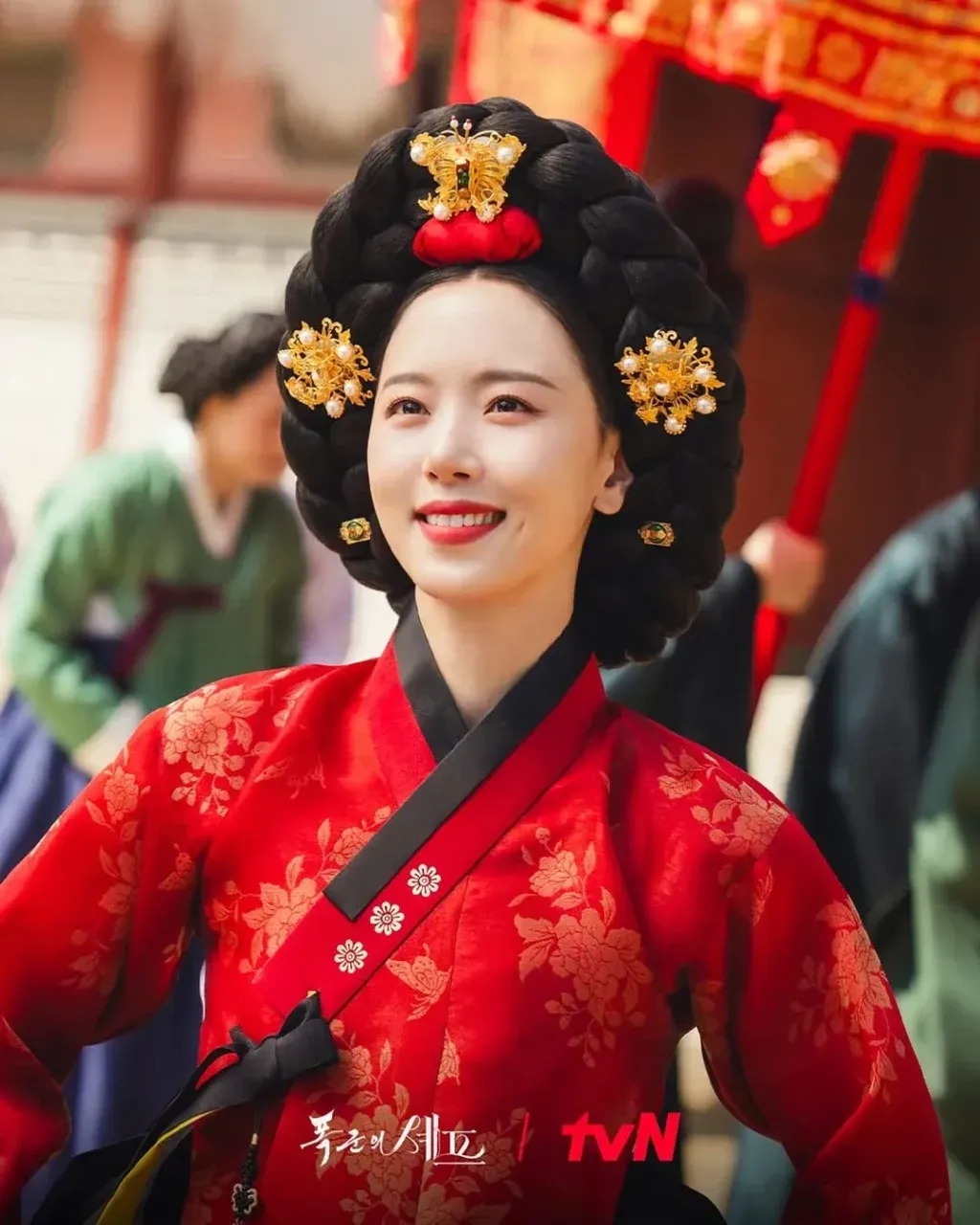 Kang Han Na: Ác nữ trên màn ảnh và phong cách thời trang nữ tính ngòai đời - Ảnh 1. Kang Han Na: Ác nữ trên màn ảnh và phong cách thời trang nữ tính ngòai đời - Ảnh 1.