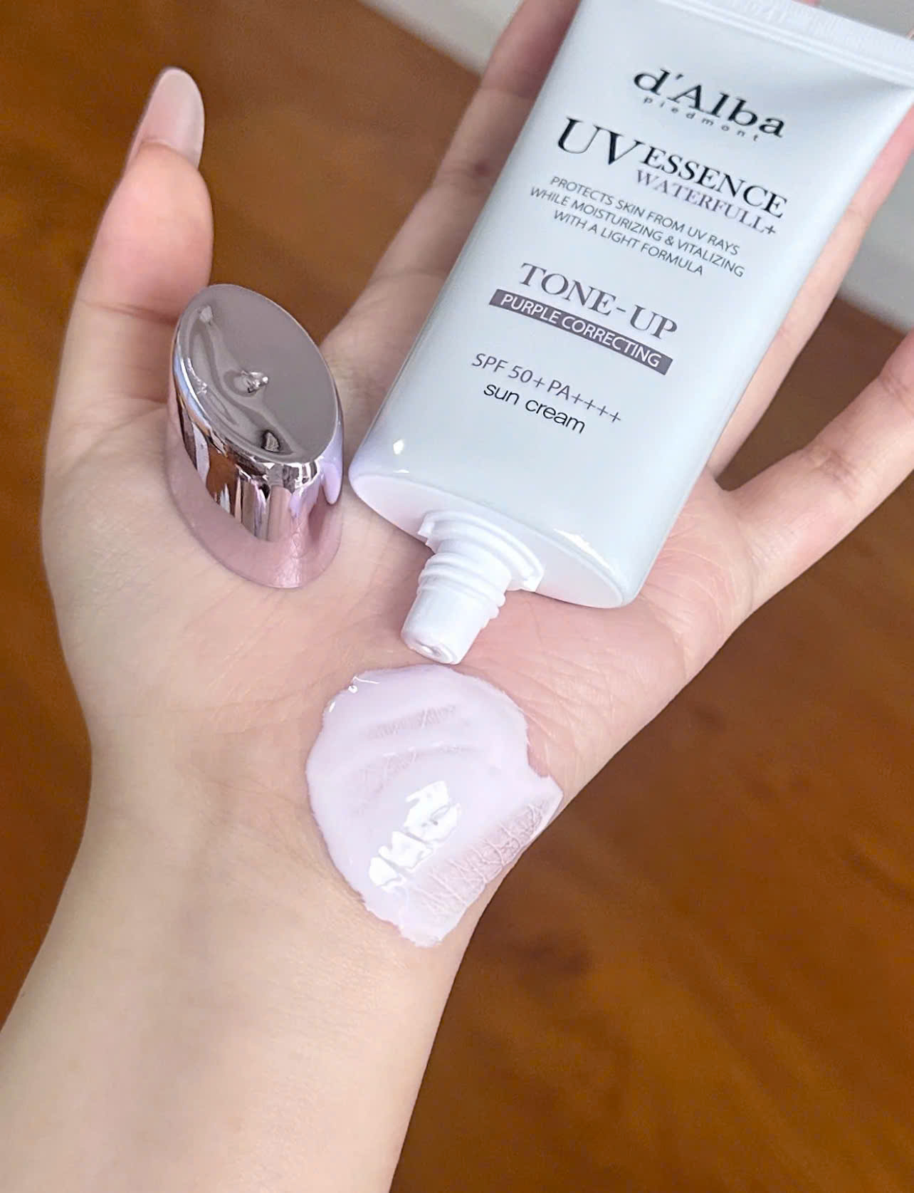 5 kem chống nắng quanh năm b&aacute;n chạy tại Olive Young: Chung 1 c&ocirc;ng thức khiến d&acirc;n t&igrave;nh m&ecirc; kh&ocirc;ng dứt nổi - Ảnh 12.