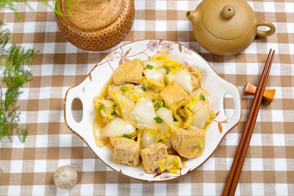 M&oacute;n n&agrave;y rất th&iacute;ch hợp cho thời tiết lạnh, nấu nhanh khoảng 15 ph&uacute;t m&agrave; v&ocirc; c&ugrave;ng ngon miệng v&agrave; đưa cơm - Ảnh 2.