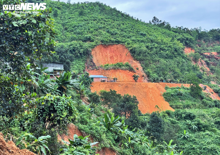 Đ&egrave;o Kh&aacute;nh L&ecirc; v&agrave; những rủi ro sạt lở nghi&ecirc;m trọng sau thảm kịch 6 người chết - Ảnh 10.