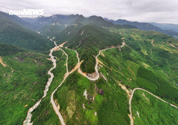 Đ&egrave;o Kh&aacute;nh L&ecirc; v&agrave; những rủi ro sạt lở nghi&ecirc;m trọng sau thảm kịch 6 người chết - Ảnh 1.