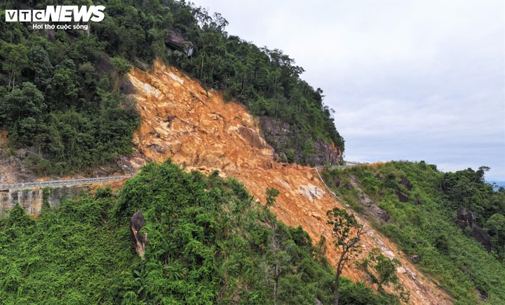 Đ&egrave;o Kh&aacute;nh L&ecirc; v&agrave; những rủi ro sạt lở nghi&ecirc;m trọng sau thảm kịch 6 người chết - Ảnh 4.