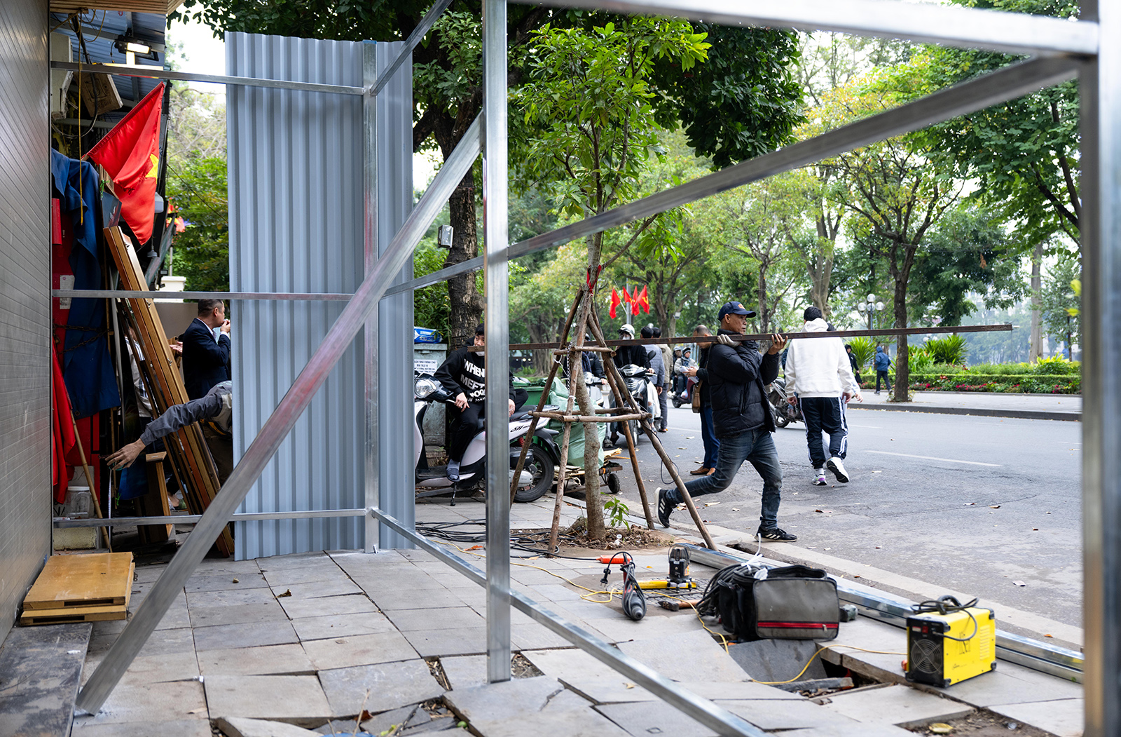 Người dân khu Người dân khu