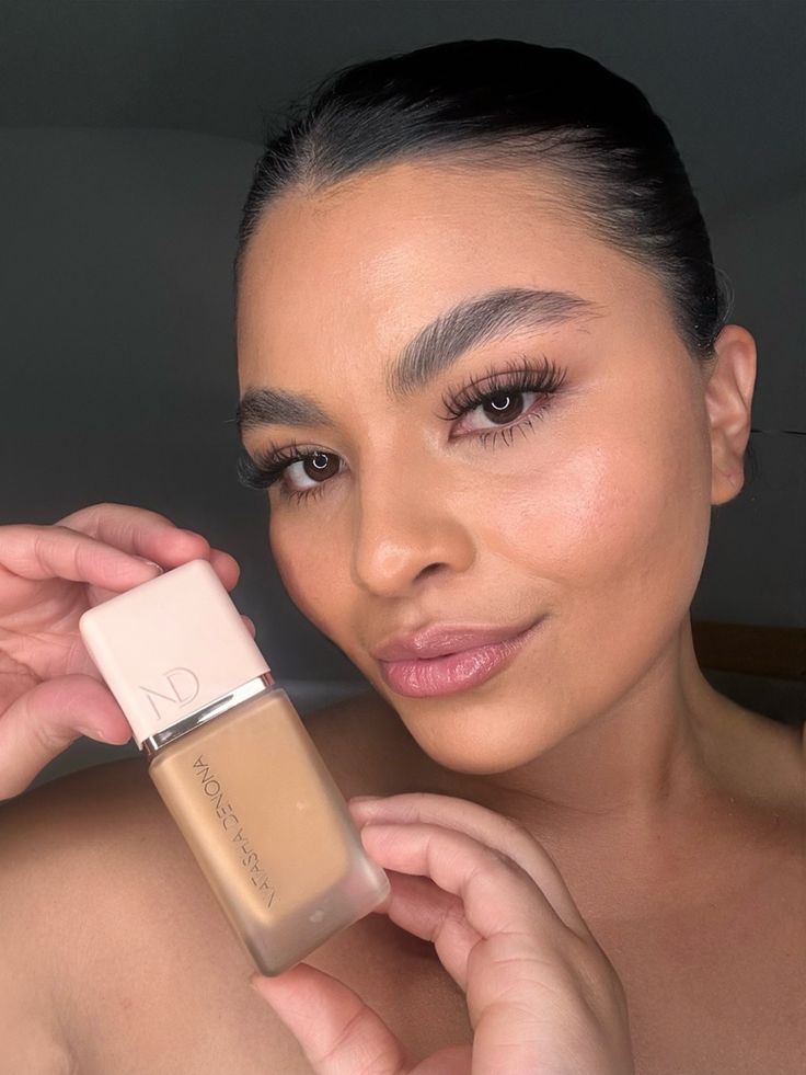 Kem nền được tung h&ocirc; tốt nhất 2025: L&ecirc;n da ho&agrave;n hảo, tăng sinh collagen, chuy&ecirc;n gia kh&ocirc;ng ch&ecirc; nổi- Ảnh 12.