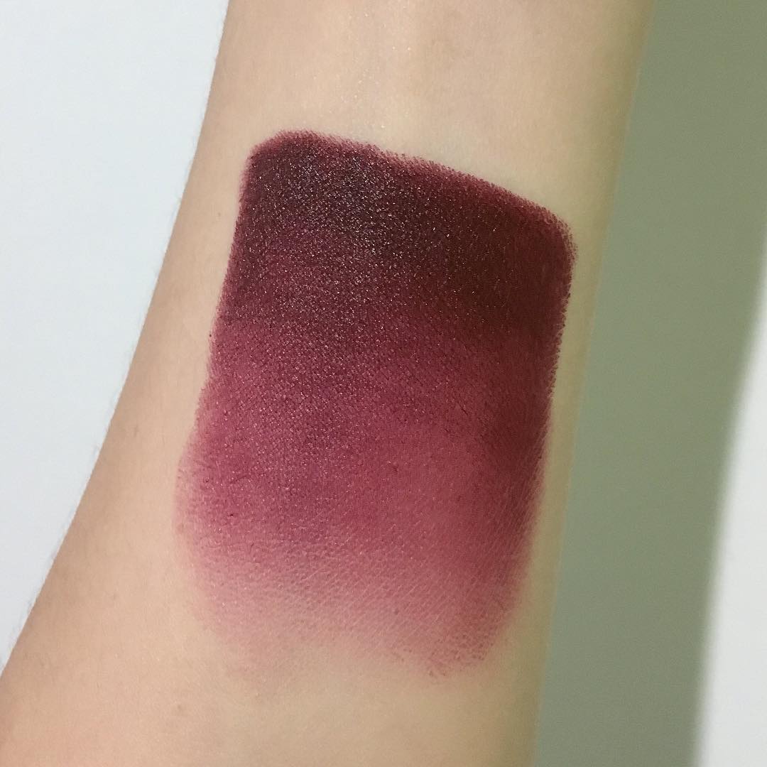 Hơn 2 triệu c&ocirc; g&aacute;i th&agrave;nh Conan truy t&igrave;m 1 m&agrave;u son đỏ rượu sang chảnh kh&oacute; tả - Ảnh 17.