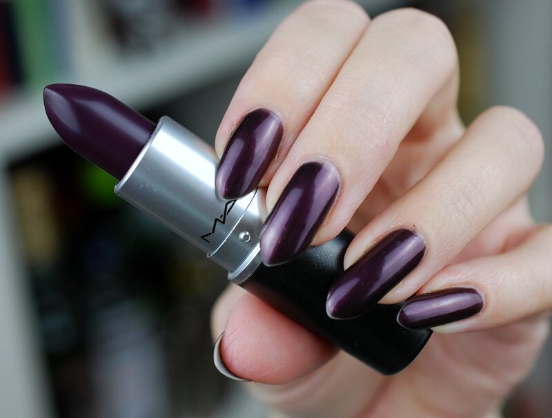 Hơn 2 triệu c&ocirc; g&aacute;i th&agrave;nh Conan truy t&igrave;m 1 m&agrave;u son đỏ rượu sang chảnh kh&oacute; tả - Ảnh 13.