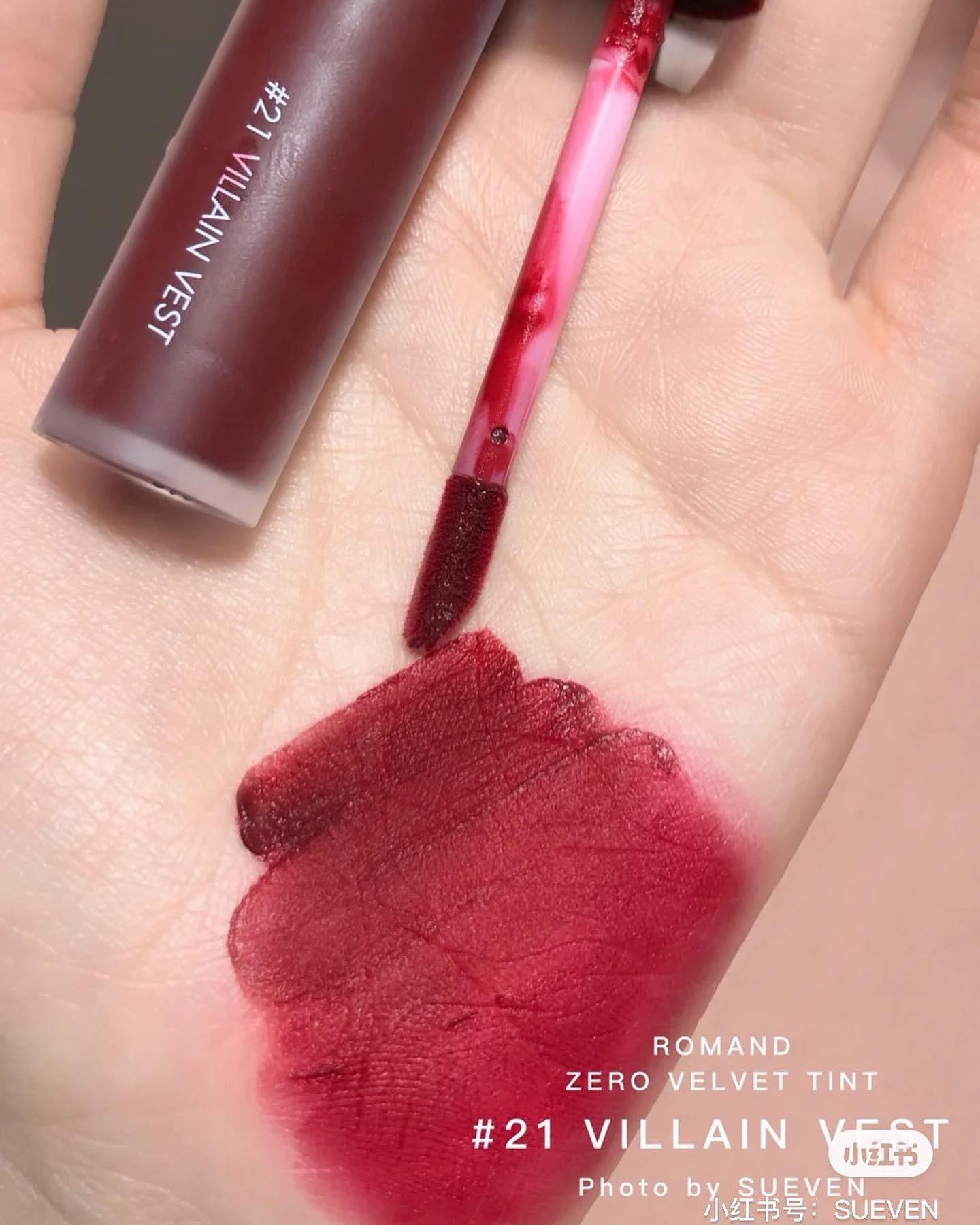 Hơn 2 triệu cô gái thành Conan truy tìm 1 màu son đỏ rượu sang chảnh khó tả - Ảnh 21.