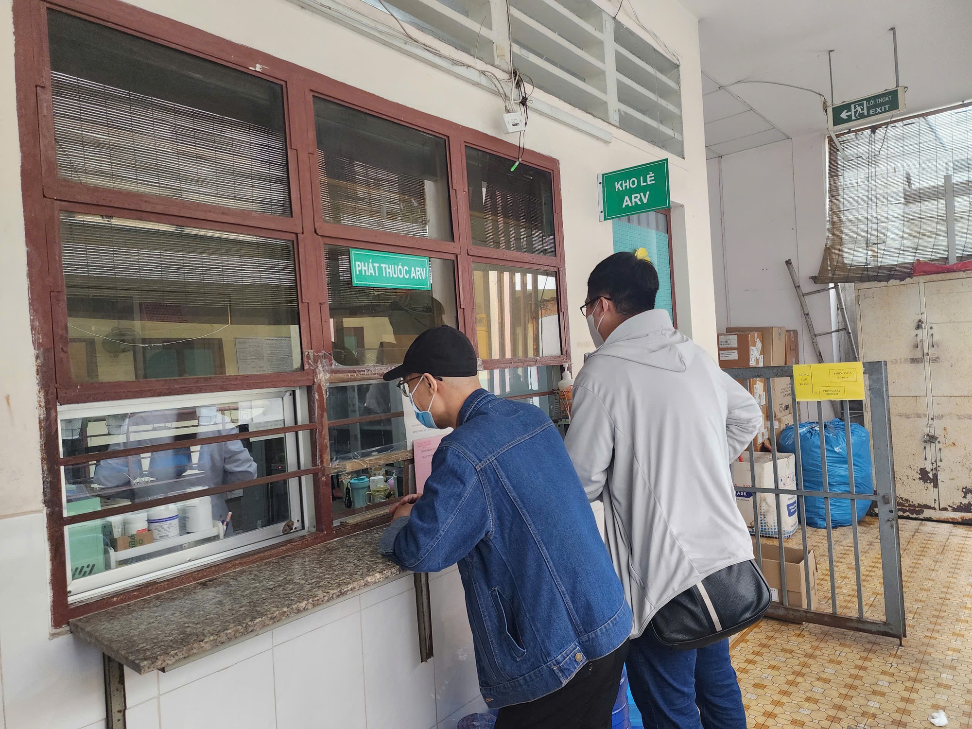 Nh&oacute;m tuổi nhiễm HIV tại TPHCM tập trung chủ yếu từ 15 đến 29  - Ảnh 1.