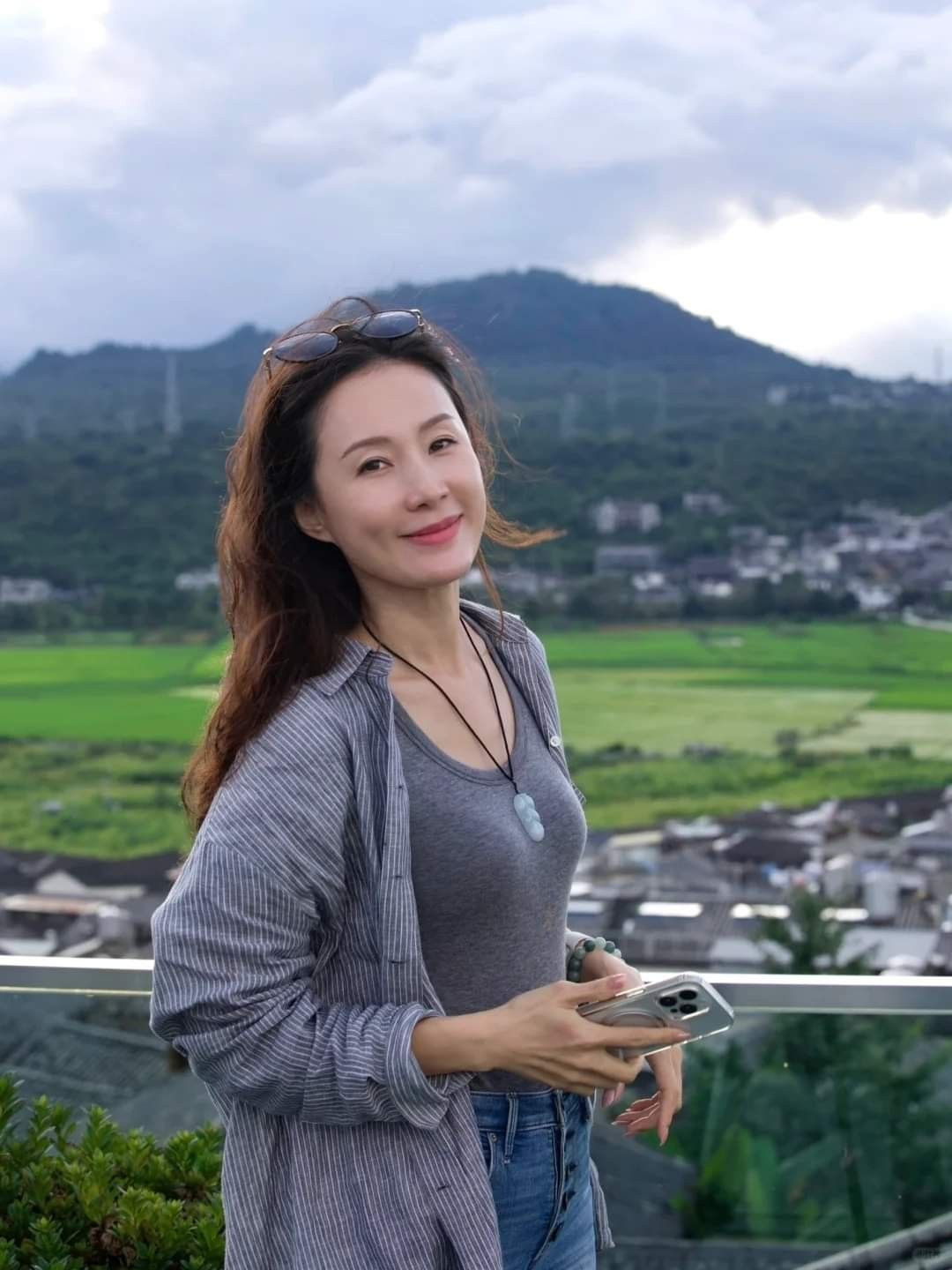 Tuổi 45, tôi tỉnh ra một điều cay đắng: Phần lớn tiền tôi từng tiêu… đều không cần thiết - Ảnh 2.