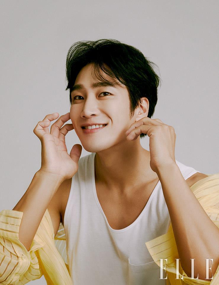 ahn-bo-hyun-korea-elle-1691032232373162029603-17677791935461718585396-1767794486261-1767794486975822298723.jpg
