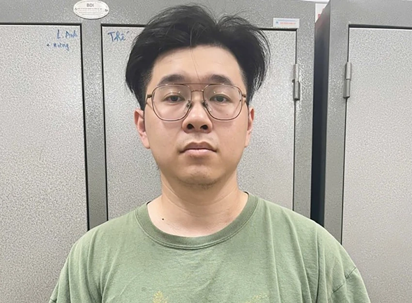 X&eacute;t xử người đ&agrave;n &ocirc;ng h&agrave;nh hung phụ nữ tại sảnh chung cư H&agrave; Nội: Bị c&aacute;o li&ecirc;n tục c&uacute;i gằm mặt tại t&ograve;a- Ảnh 6.