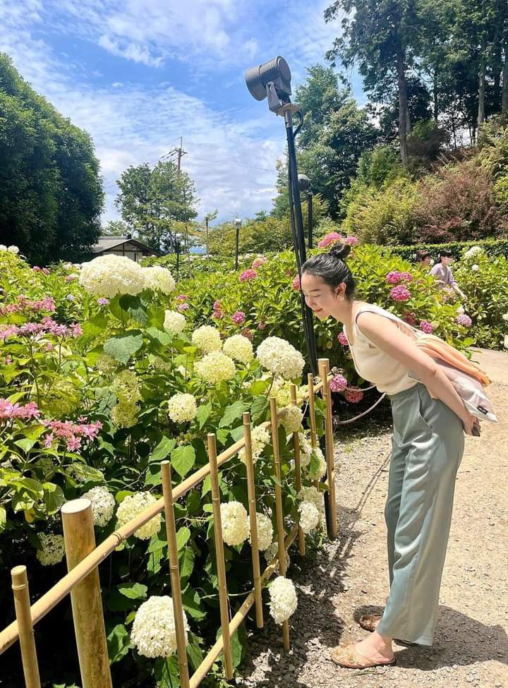 Tuổi 45, tôi tỉnh ra một điều cay đắng: Phần lớn tiền tôi từng tiêu… đều không cần thiết - Ảnh 1.