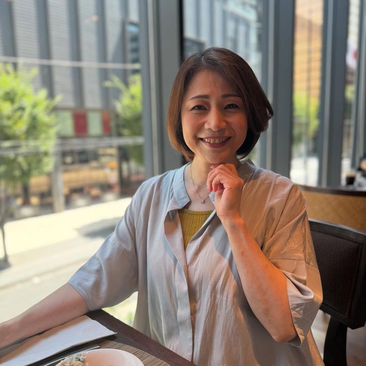 5 thứ người trung ni&ecirc;n n&ecirc;n vứt bỏ c&agrave;ng sớm c&agrave;ng tốt: Chi ti&ecirc;u tối giản - c&aacute;ch sống tỉnh t&aacute;o nhất để giữ tiền v&agrave; giữ m&igrave;nh trong nửa sau cuộc đời - Ảnh 2.